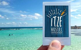 Itzé Hostel